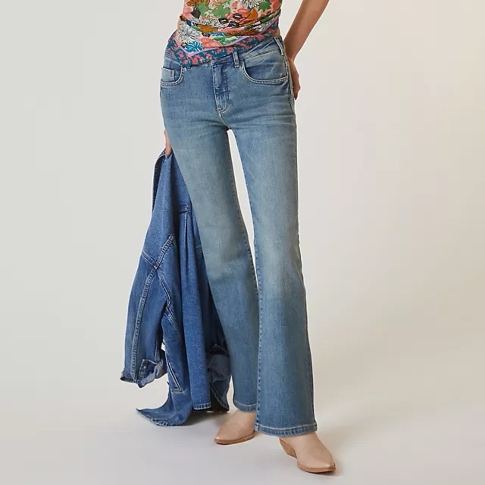 Anthropologie | Pilcro | High Rise Bootcut Jeans Size 31